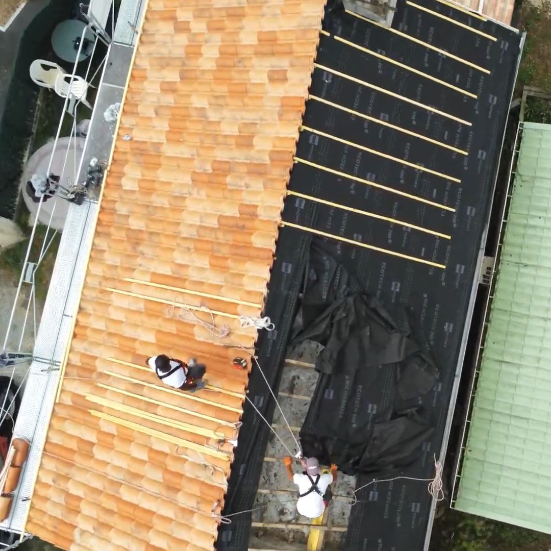 rénovation toiture tuiles en terre cuite